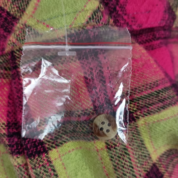 NWOT BDG Urban Outfitters One Way Or Another Plaid Flannel Shirt Size Small - Picture 11 of 15